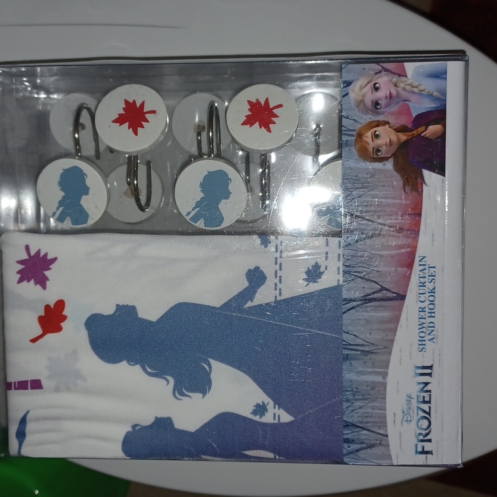 *NEW* Disney Frozen II fabric shower curtain and hook set NWOT